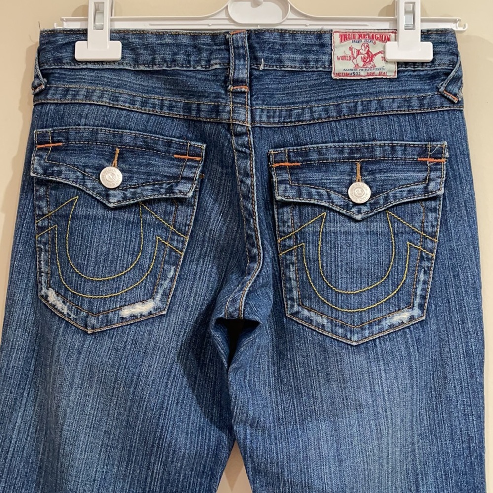 True Religion Distressed Bootcut Jeans. Size 28 - Picture 6 of 16